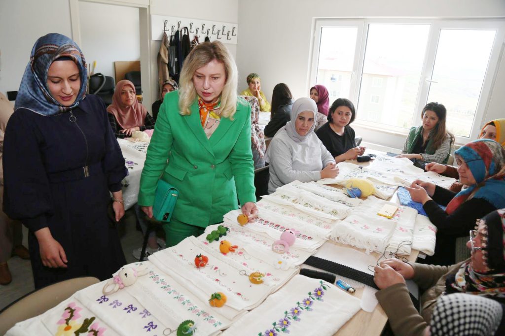 Arzu Özkan’dan ADEM’e ziyaret