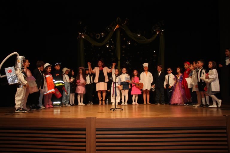 AYÇ Koleji’nden İngilizce gecesi