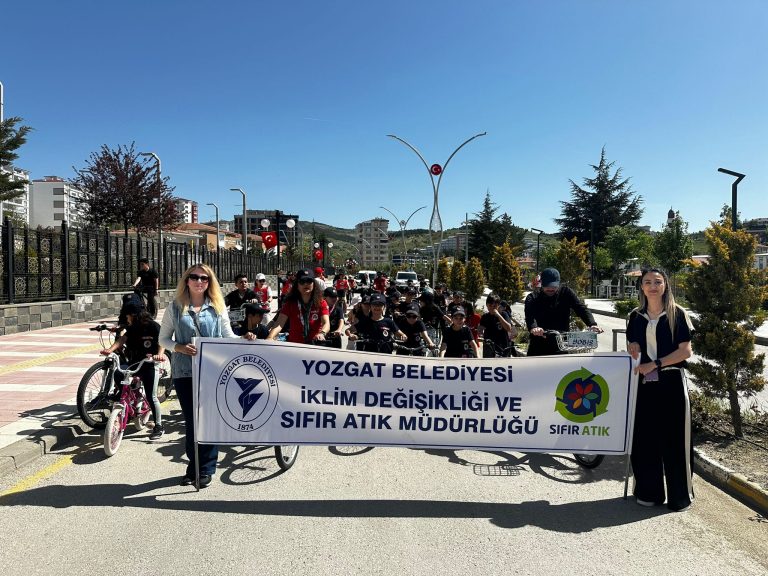 Minik yürekler ve doğa dostları pedal çevirdi