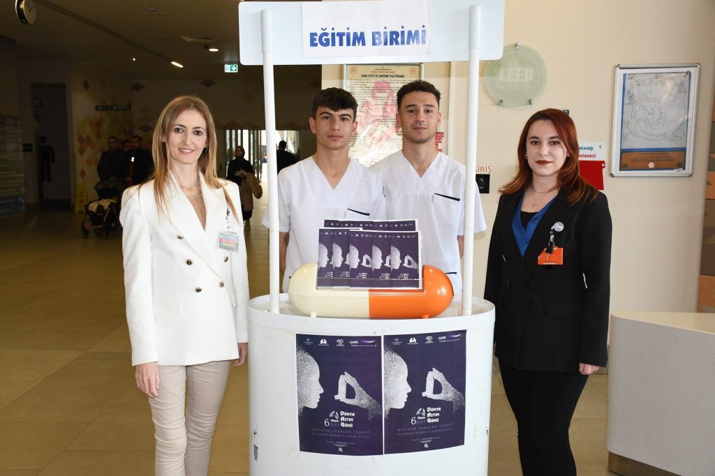 Vatandaşlara bilgilendirici broşürler dağıtıldı