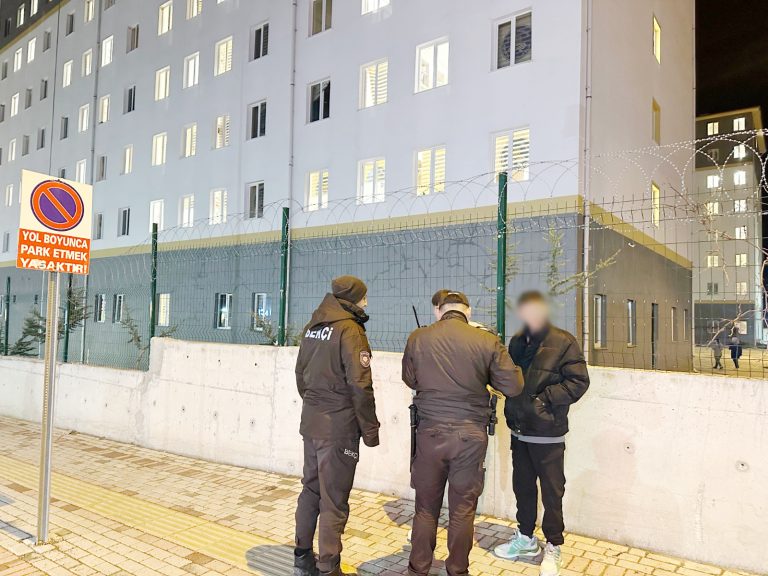 Okul ve yurt çevrelerinde sıkı denetim