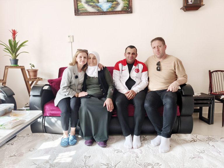 Şehit Peker’in ailesine anlamlı ziyaret