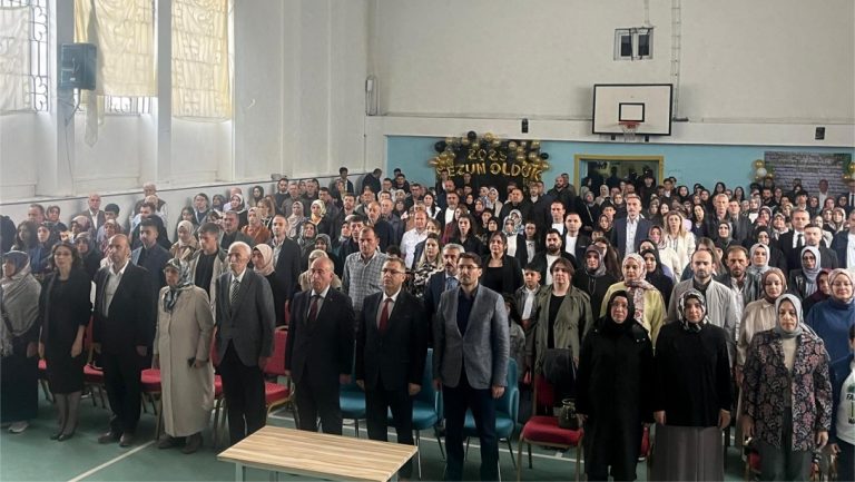 Altınkaynak, Öğrencilerin heyecanına ortak oldu