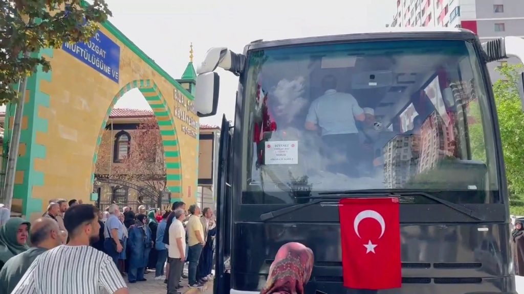 Son hac kafilesi dualarla uğurlandı 