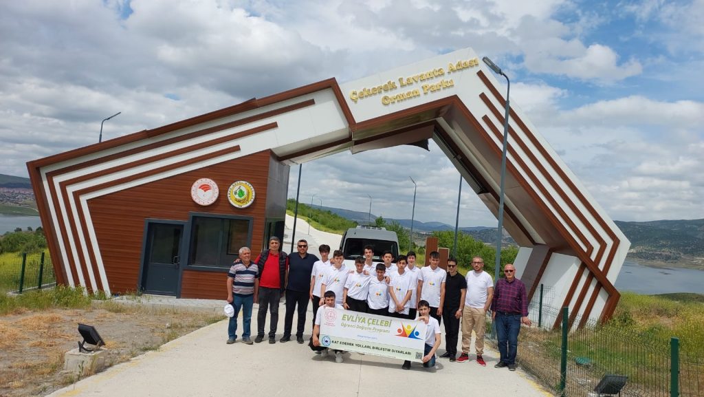AİHL öğrencilerinden anlamlı buluşma