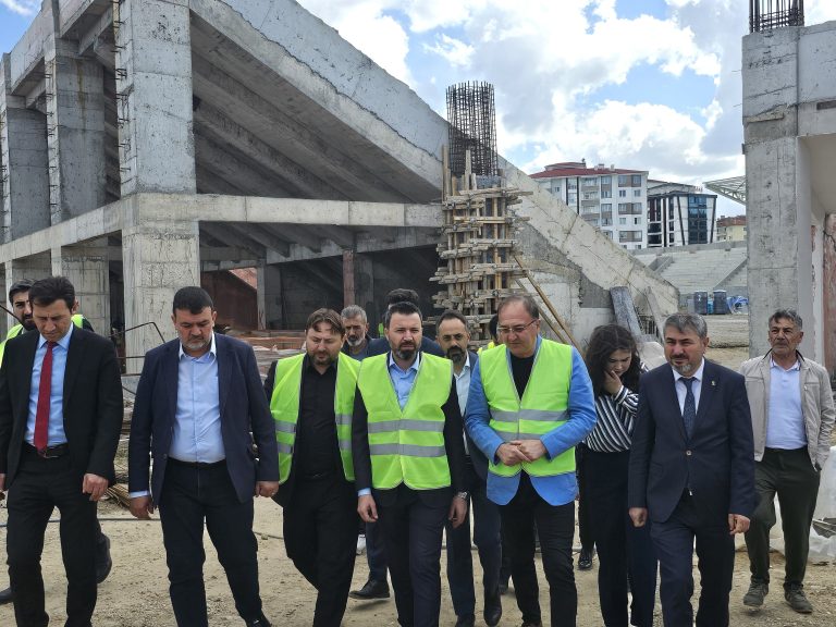 Şahan’dan Stadyum inşaatına yerinde inceleme