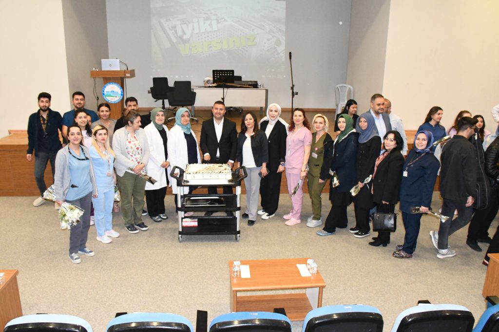 Kozan: “Hemşirelik ve ebelik sağlık sisteminin kalbidir”