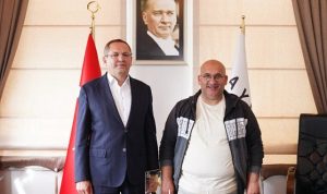 Başkan Geçgel’den, Ayvalık Belediye Başkanı Ergin’e ziyaret etti