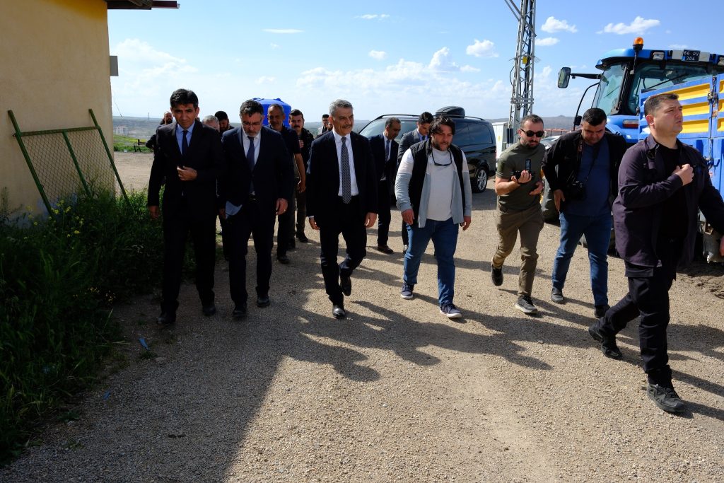 Vali Özkan’dan Tarihi Bina ve Üretim Merkezi incelemesi