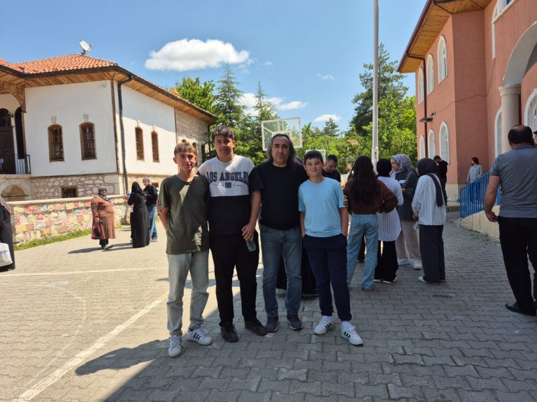 Aydoğmuş’tan LGS öğrencilerine moral ziyareti