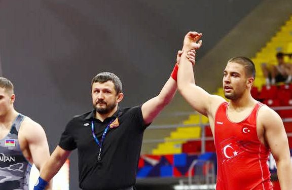 Enes Uzun, Avrupa üçüncüsü oldu