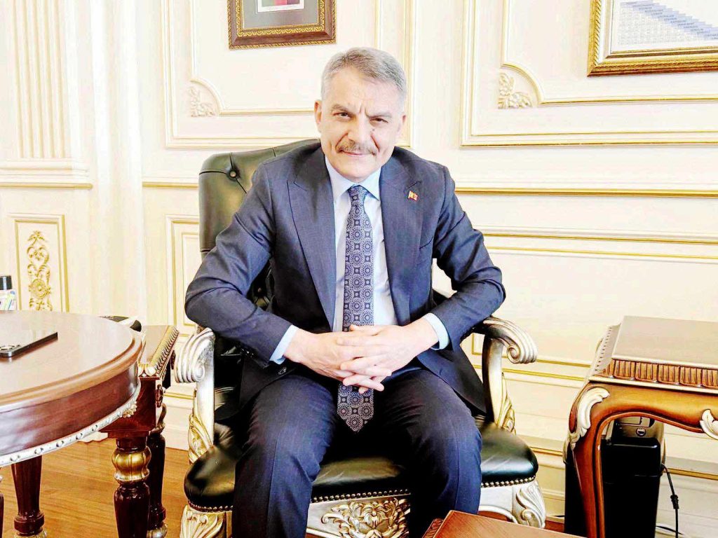 Özkan: Bayramlar, millet olarak dini ve milli duyguların yaşandığı günlerdir