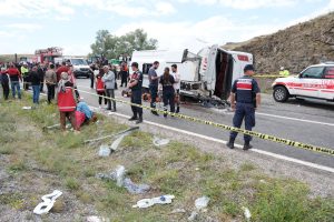 Yozgat’ta otobüs kazası: 2 ölü, 15 yaralı