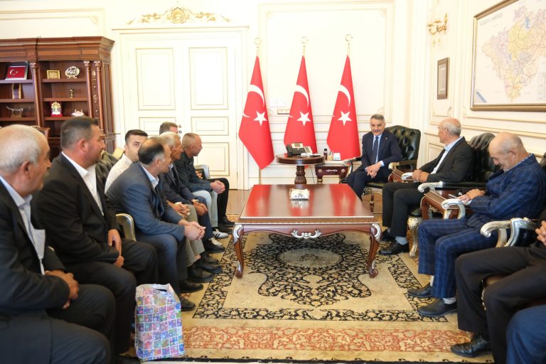 Muhtarlardan Vali Özkan’a ziyaret