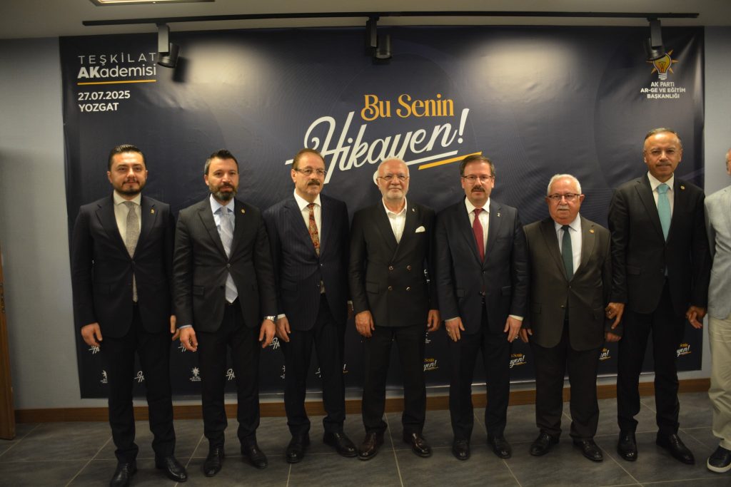 Akgül: “Halkın yanında olmayan bürokrat kalmayacak”