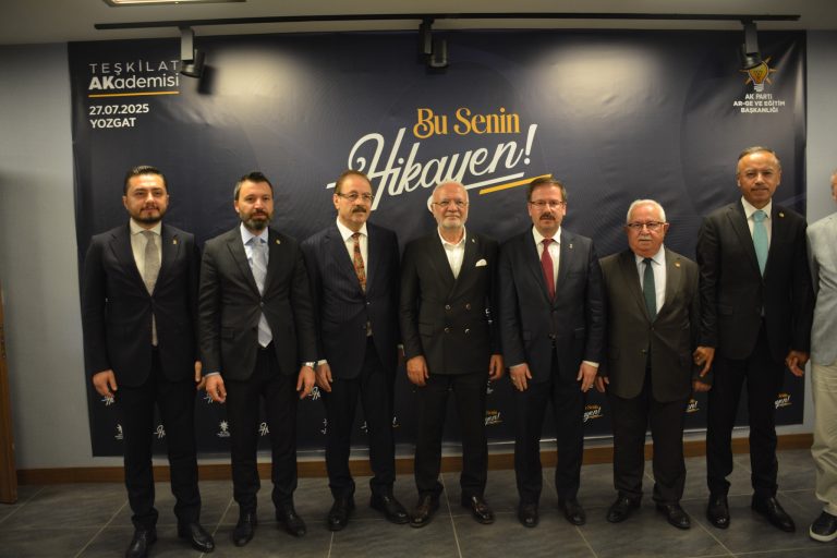 Akgül: “Halkın yanında olmayan bürokrat kalmayacak”