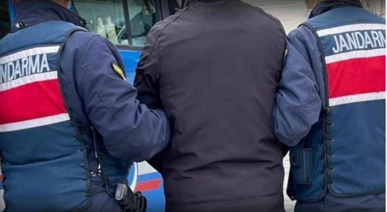 Jandarma’dan aranan şahsa operasyon