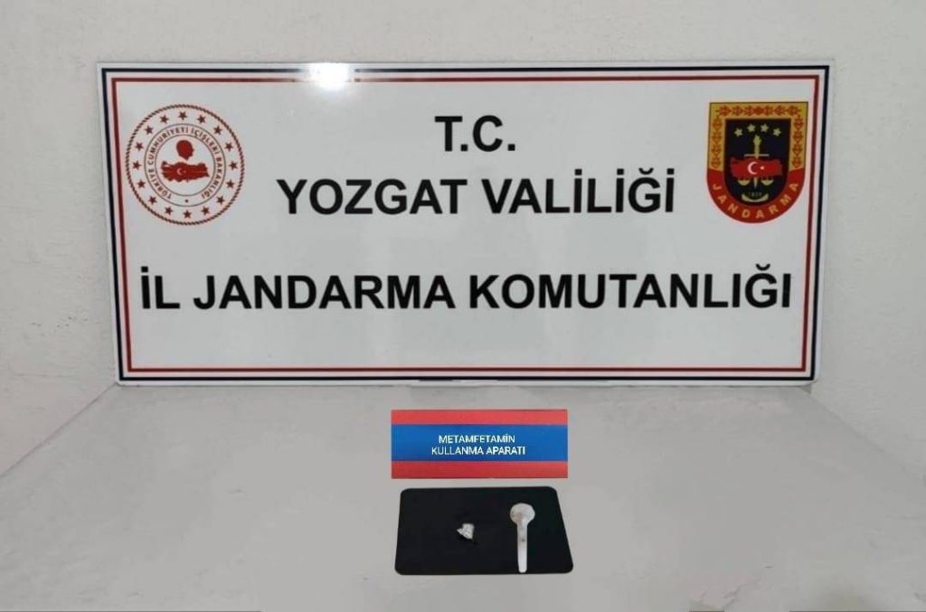 Bebek çorabına gizlenmiş Metamfetamin ele geçirildi