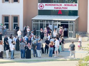 Öğretmen adayları ter döktü