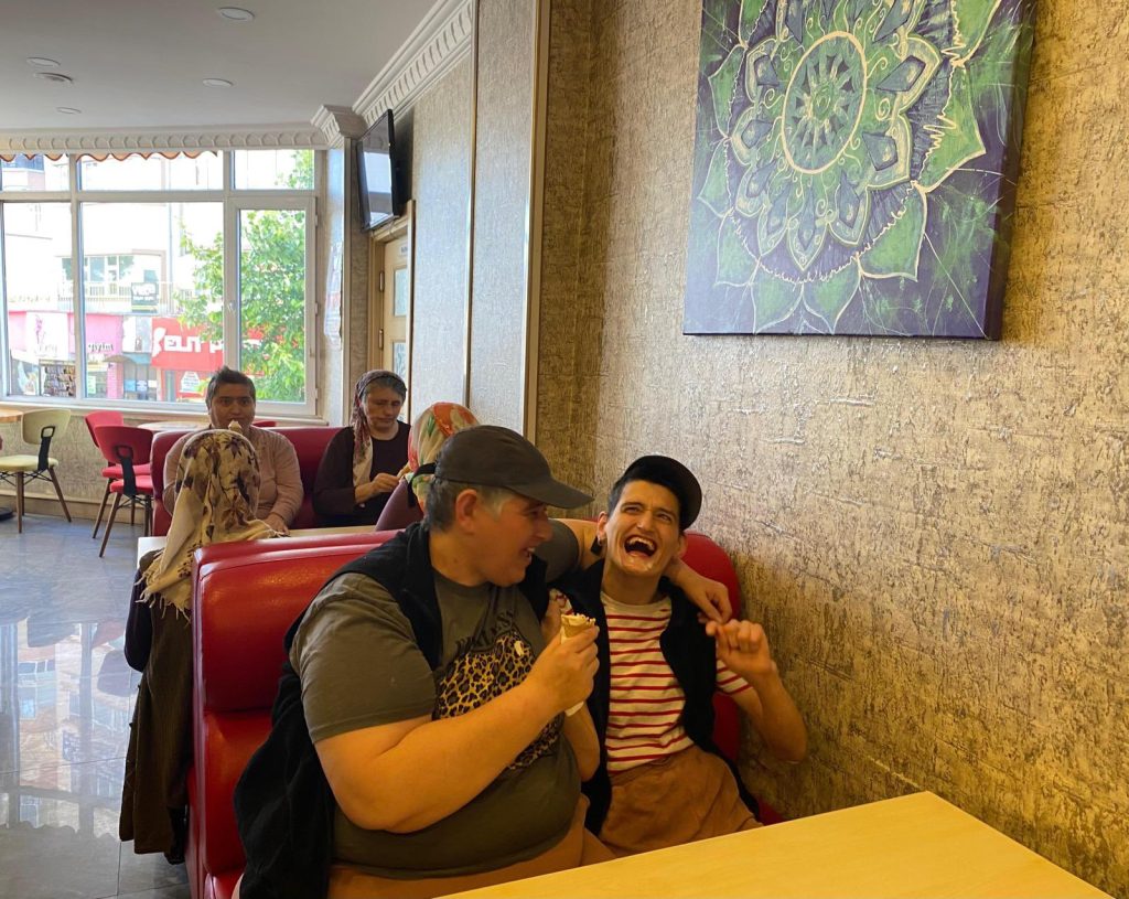 Özel bireylere yönelik dondurma etkinliği