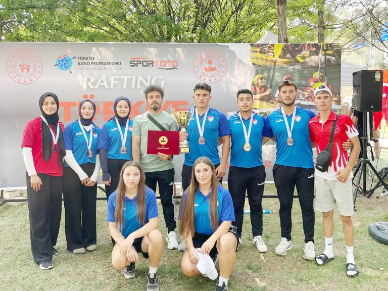 Çekerek Rafting Takımı Türkiye Şampiyonu oldu