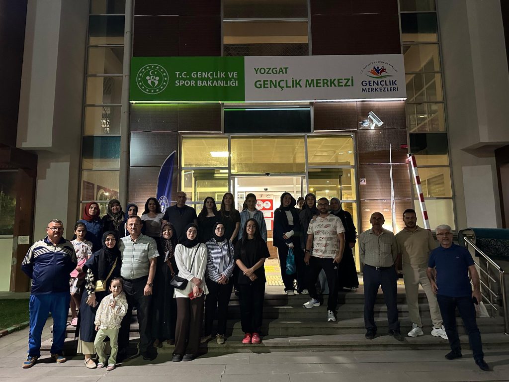 Yozgatlı gençler Erzurum’a kültür kampına uğurlandı