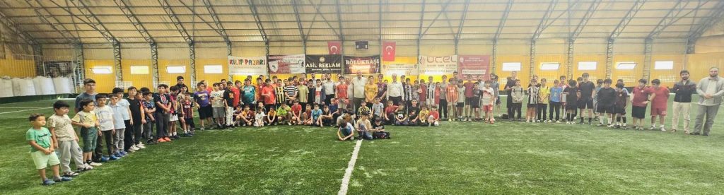 Bölükbaşı Halı Saha’da Kuran Bülbülleri Turnuvası başladı