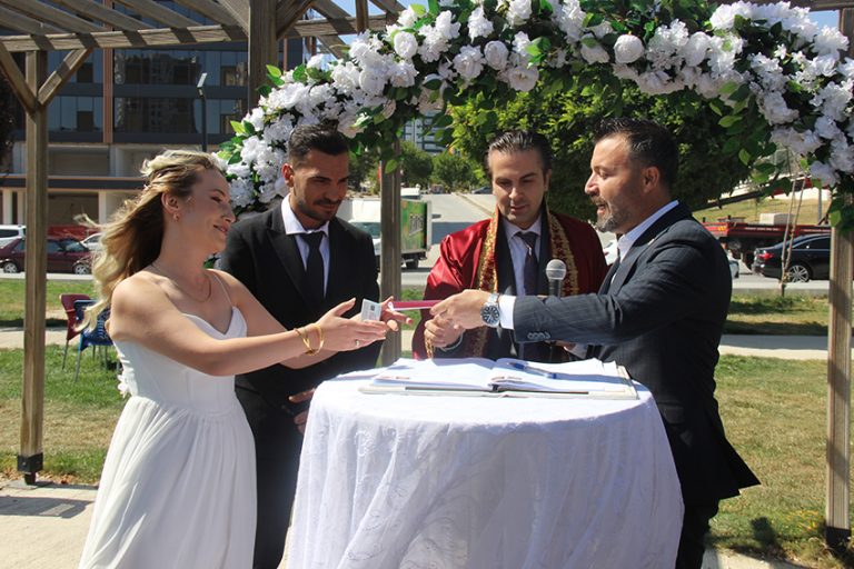 Hüseyin ve Zehra Buğdaycı’ya ömür boyu mutluluklar