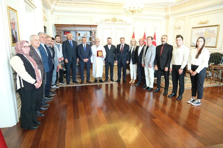 Yılın Ahisi Sadettin Taşdelen oldu