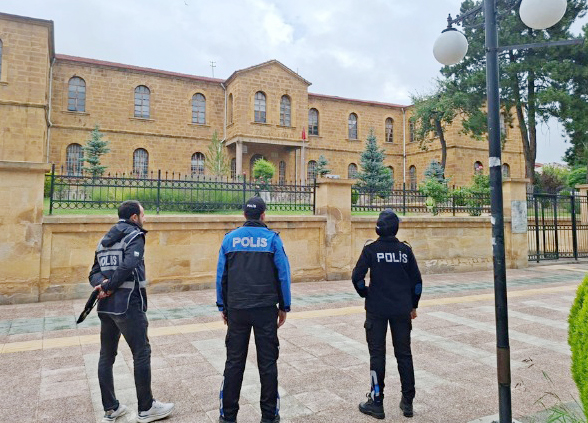 256 okul, 790 şahıs, 55 metruk bina denetlendi