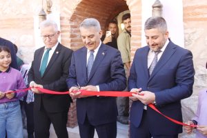 Yanan Hamam Sergi Sarayı olarak hizmete açıldı