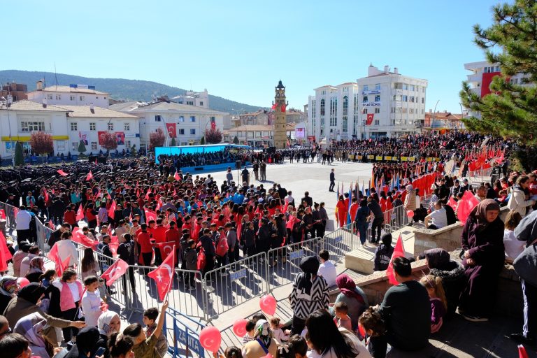 28 Ekim yarım gün, 29 Ekim tam gün tatil