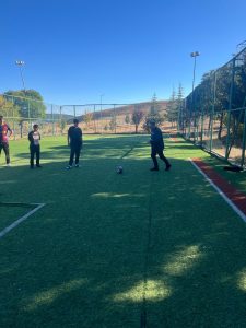 İl Müdürü Topal, çocuklarla sahaya çıktı