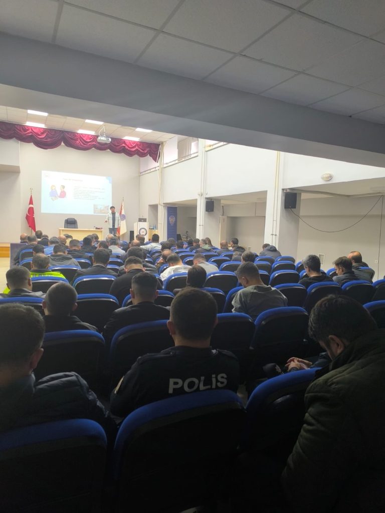 Emniyet Personeline “Ailemiz Geleceğimiz” temalı eğitim