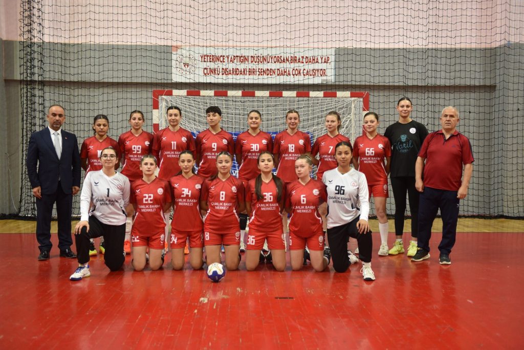 Topal’dan Genç Hentbolculara moral ziyareti