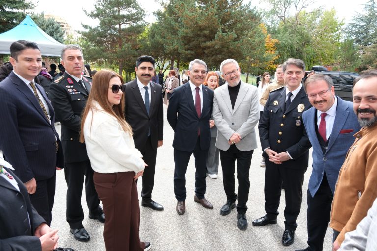 AYÇ Koleji’nden Gazze’ye yardım kermesi