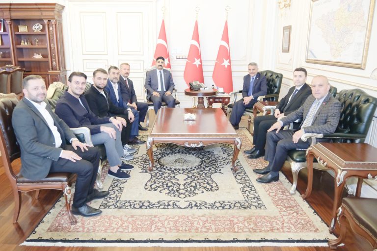 Balalılar Derneğinden Vali Özkan’a ziyaret