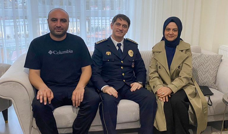 Emniyet Müdürü Koç’tan hasta komiserine anlamlı ziyaret