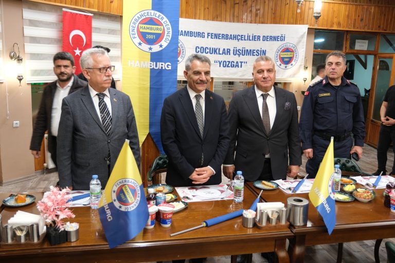 Özkan, Hamburg Fenerbahçeliler Derneği üyelerini ağırladı