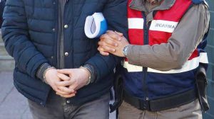 Aranan şahıs jandarma ekiplerince yakalandı