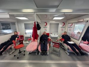 Mehmetçikten kan bağışı desteği