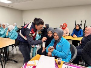 Kadın çalışanlara aile içi şiddetle mücadele eğitimi