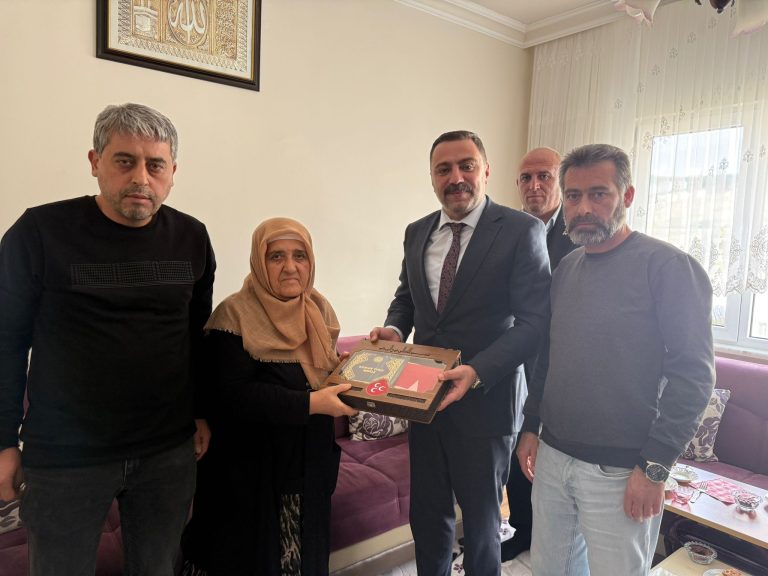 MHP Yozgat teşkilatlarından kapı kapı gönül ziyaretleri