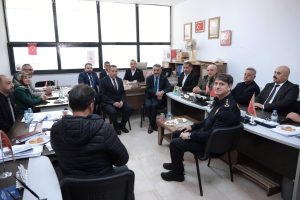 Vali Özkan, Muhtarların gününü kutladı