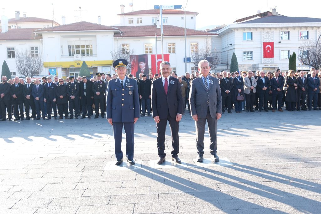 Atamızı saygıyla andık