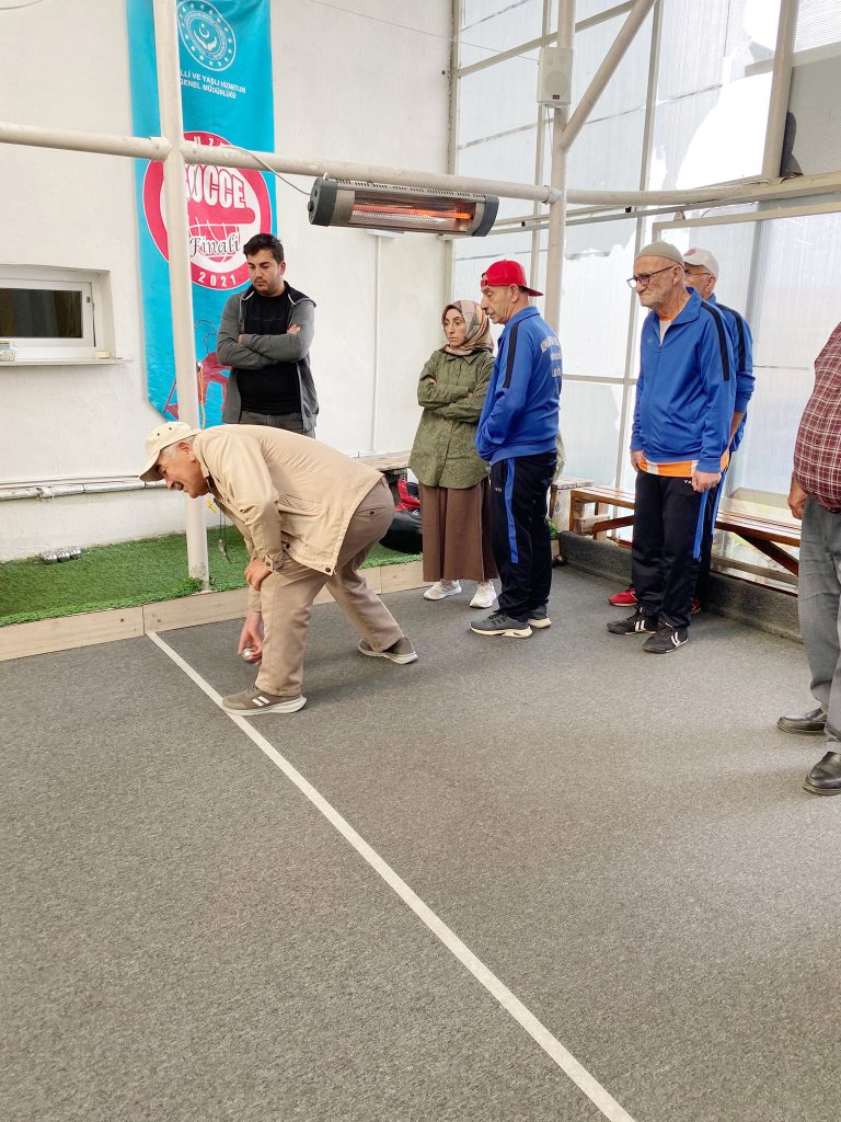 Huzurevleri arası dostluk buluşması