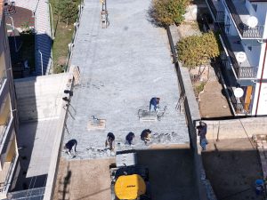 Akdağmadeni’nde yol yenileme çalışmaları sürüyor