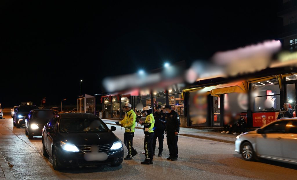 Emniyetten yurt çevrelerinde huzur denetimi