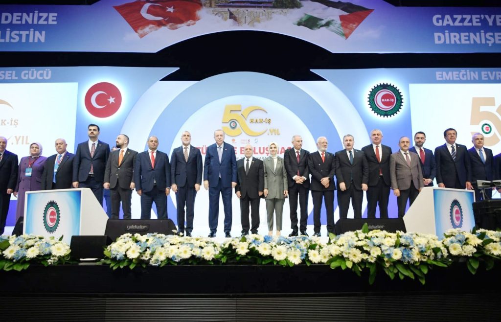 HAK-İŞ, 50. Kuruluş yıldönümünü kutladı