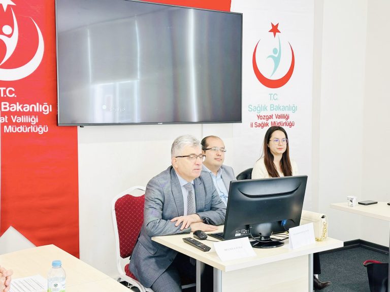Hekimlere “Tütün bağımlılığı tedavisi” eğitimi verildi